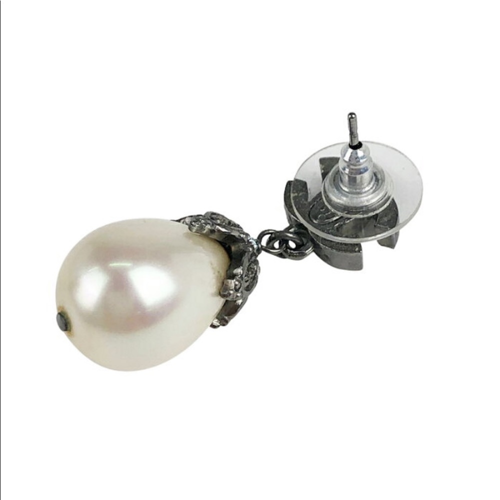 CHANEL Le Duc Gunmetal Rhinestone Large Pearls - Picture 5 of 8
